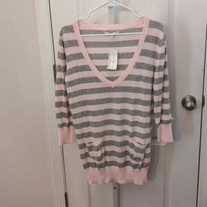Tommy Hilfiger Women's Stripped Vneck Sweater